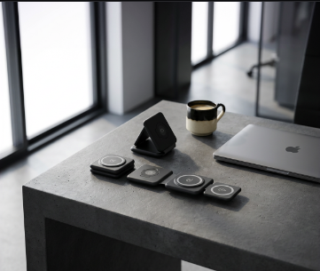 Astra Dock One | Estação MagSafe 3 em 1 Dobrável (Travel Edition)