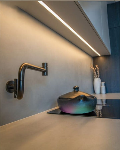 Astra Motion Flow (Neon Edition)